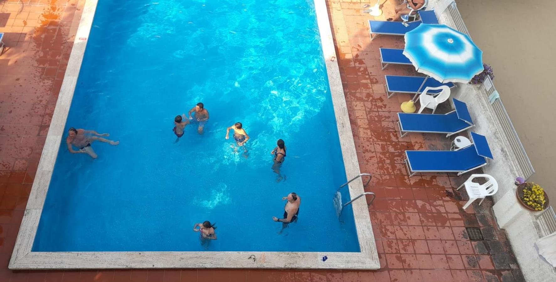Hotel Villa Furia Bellaria – Igea Marina Kültér fotó