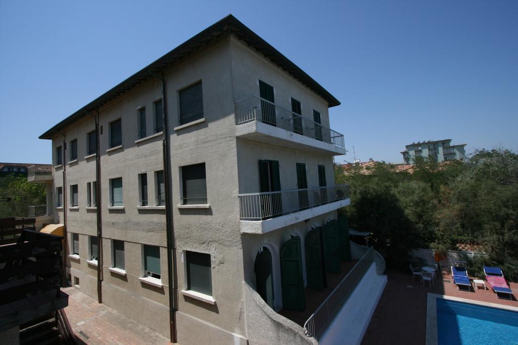 Hotel Villa Furia Bellaria – Igea Marina Kültér fotó
