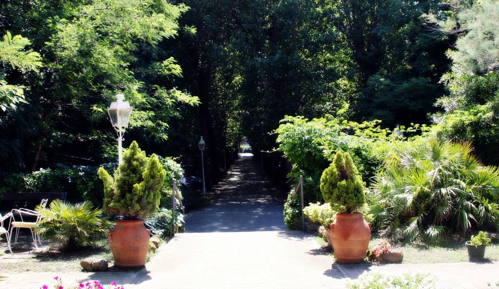 Hotel Villa Furia Bellaria – Igea Marina Kültér fotó