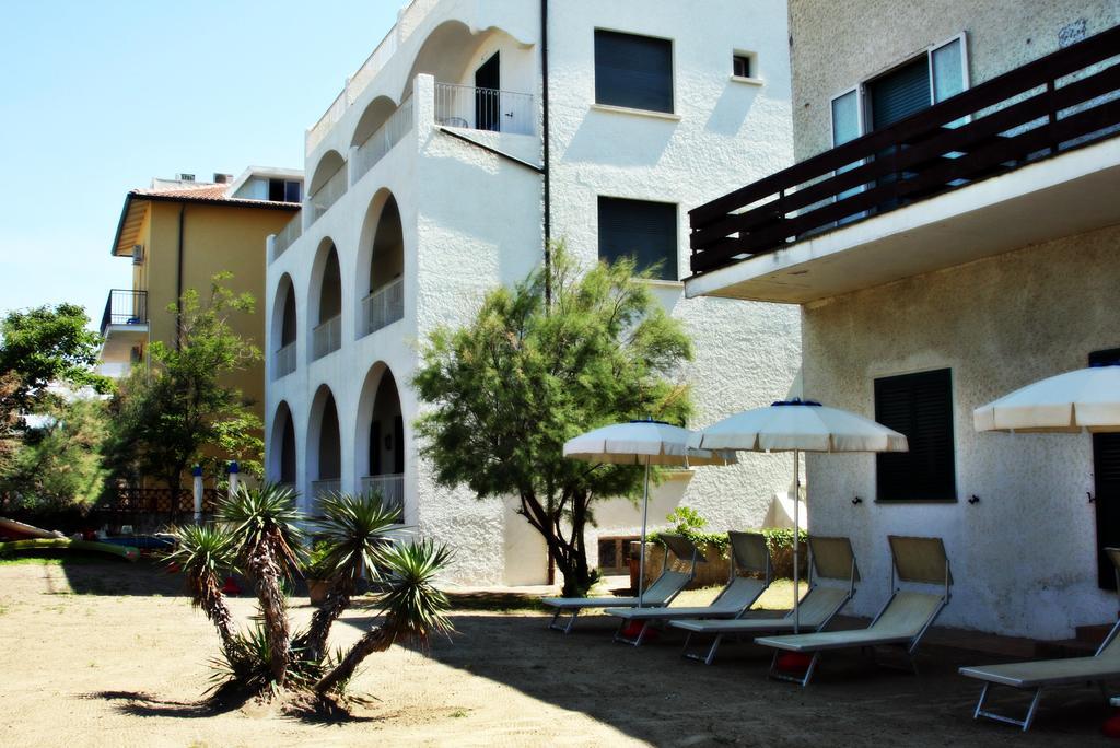 Hotel Villa Furia Bellaria – Igea Marina Kültér fotó